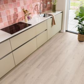 Laminaat Eiken Blond gratis gelegd aanbieding - ART Woninginrichting